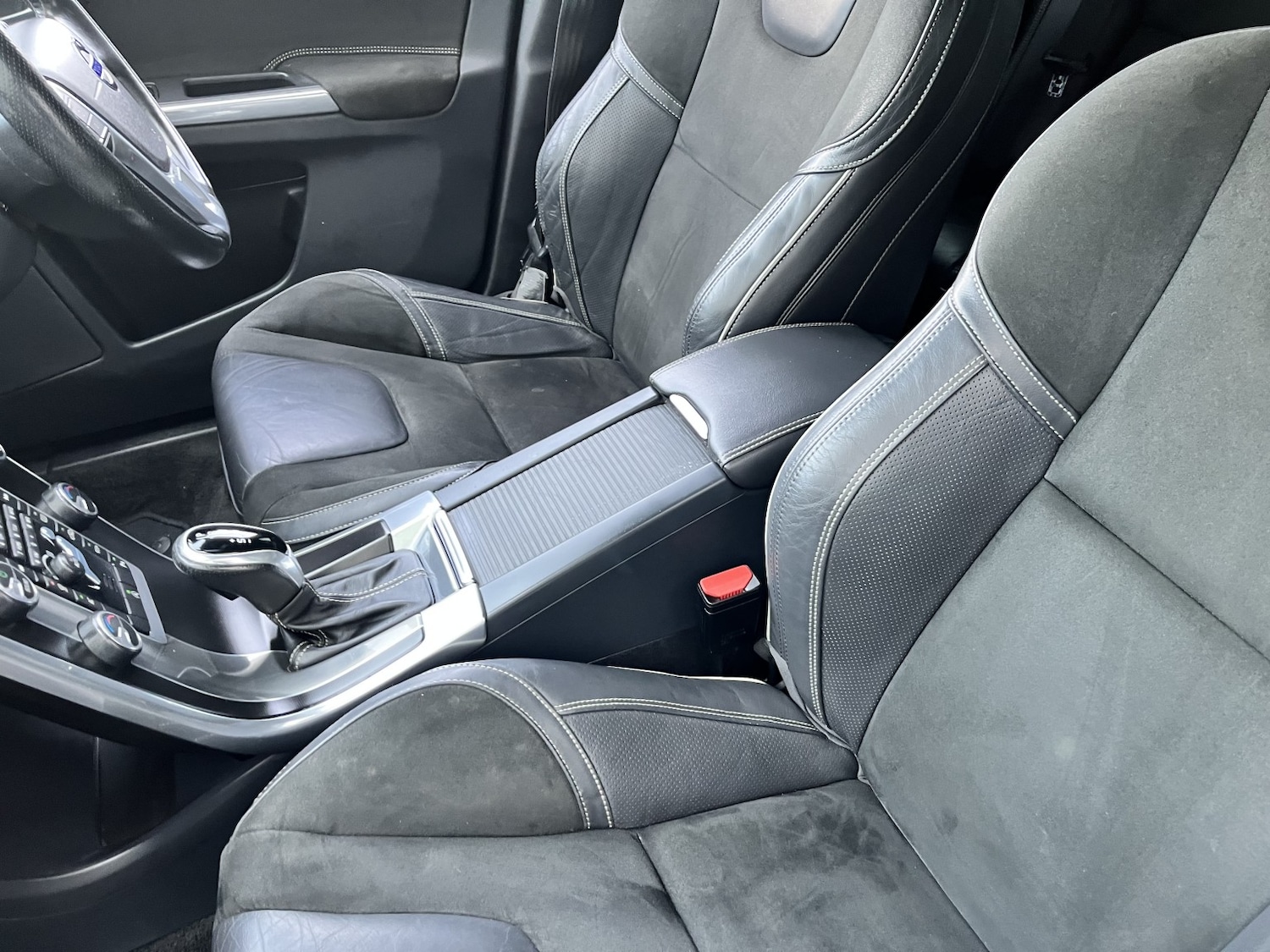 Used Volvo XC60 2016 for sale - 77807097: Photo 29