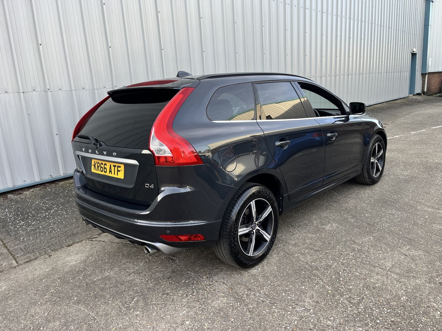 Used Volvo XC60 2016 for sale - 77807097: Photo 5