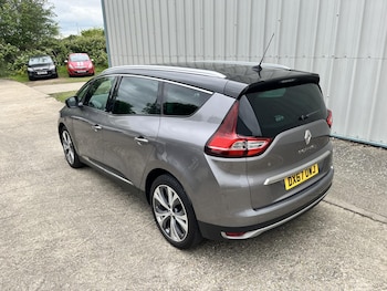 Used Renault Grand Scenic 2017 for sale - 78907172: Photo
