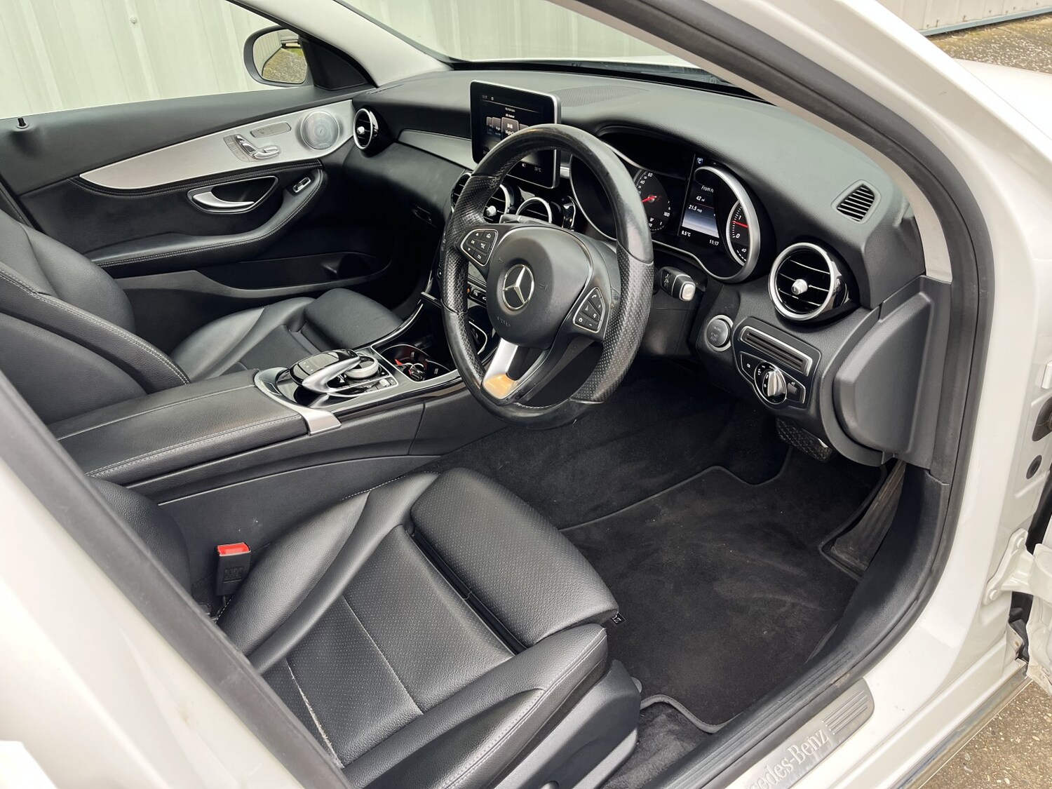 Used Mercedes-Benz C Class 2016 for sale - 77807135: Photo 17