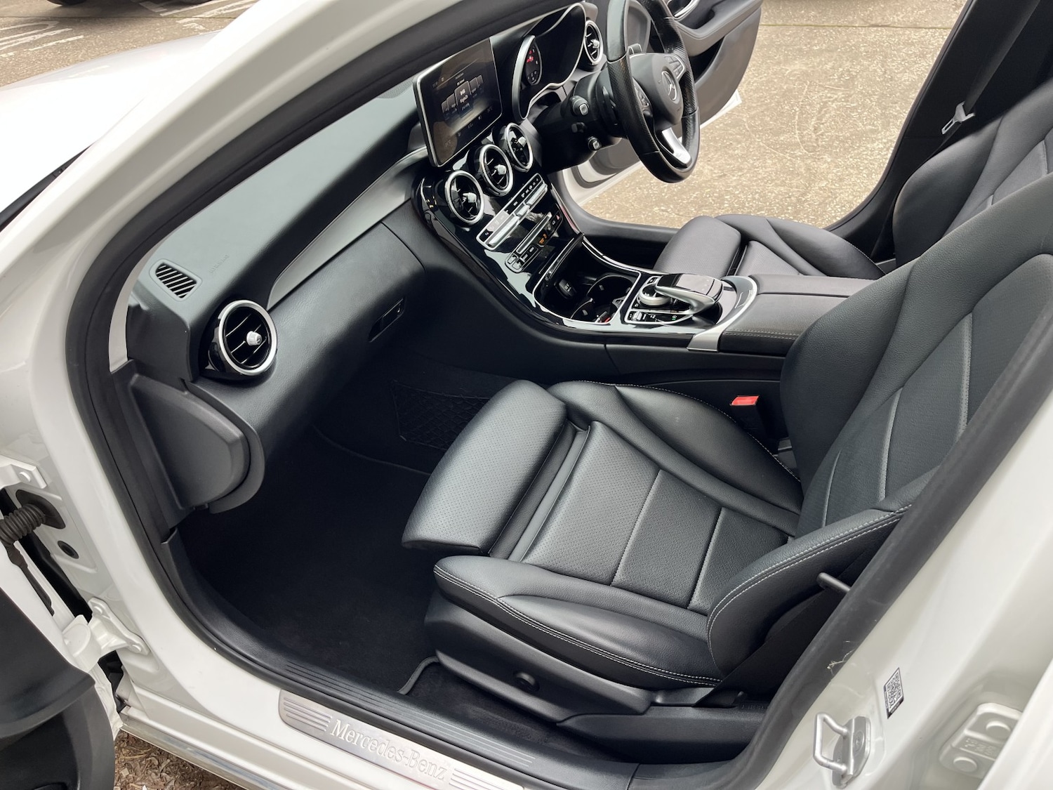 Used Mercedes-Benz C Class 2016 for sale - 77807135: Photo 32