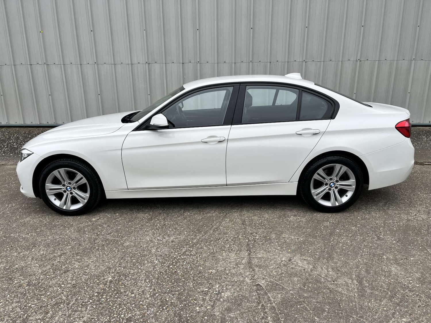 Used BMW 3 Series 2016 for sale - 78222894: Photo 2