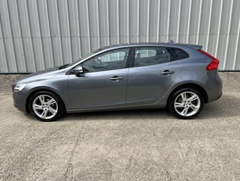 Used Volvo V40 2016 for sale - 79584041: Photo