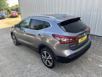Used Nissan Qashqai 2018 for sale - 78995602: Photo