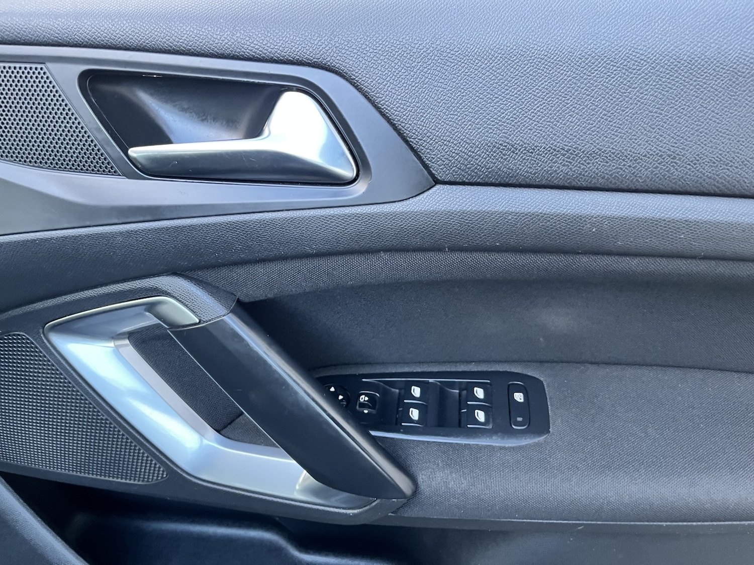 Used Peugeot 308 2014 for sale - 77629041: Photo 11