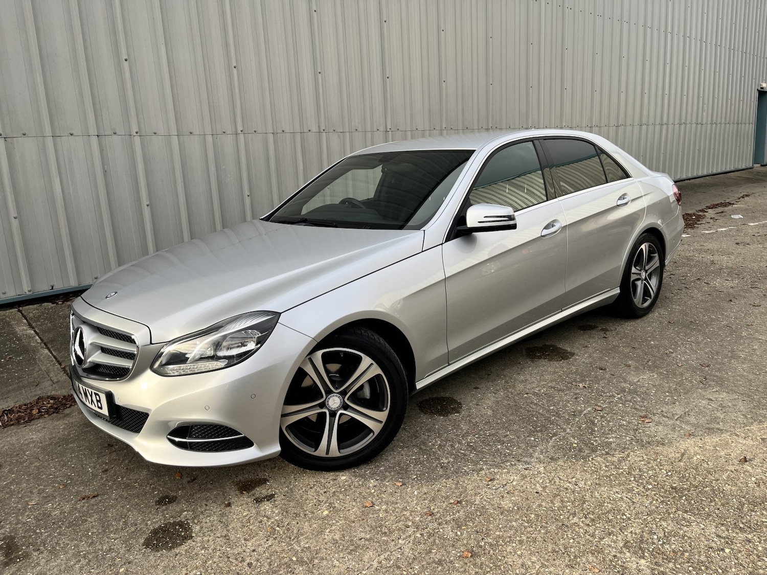 Used Mercedes-Benz E Class 2014 for sale - 76699223: Photo 1