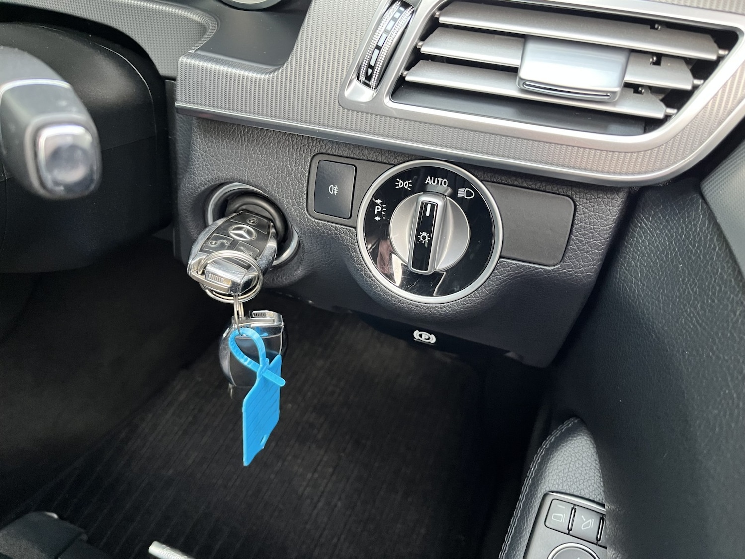 Used Mercedes-Benz E Class 2014 for sale - 76699223: Photo 22