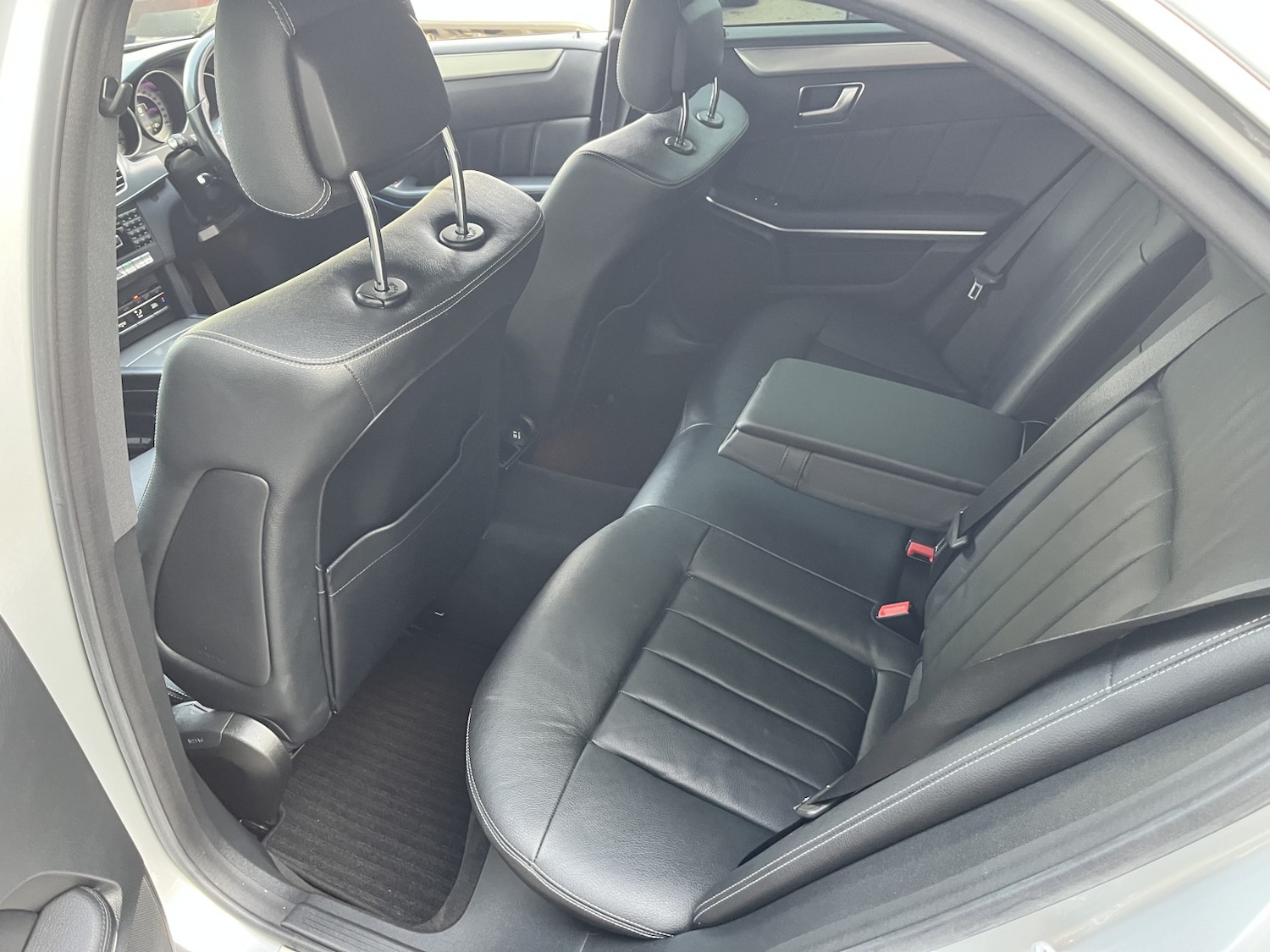 Used Mercedes-Benz E Class 2014 for sale - 76699223: Photo 25