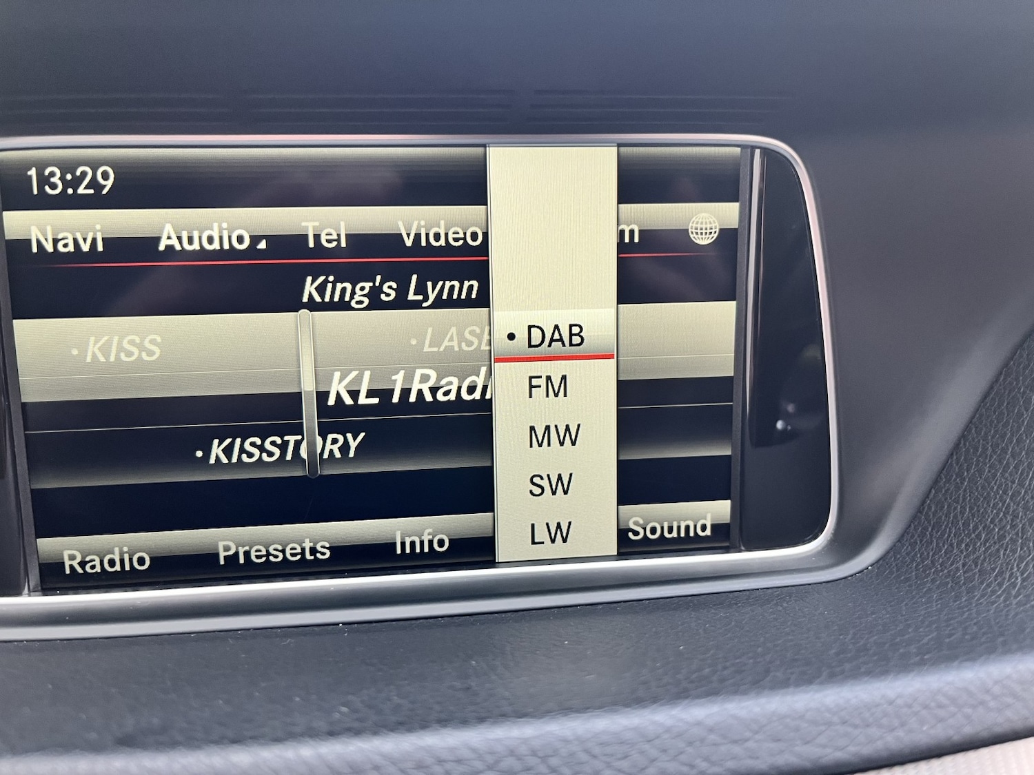 Used Mercedes-Benz E Class 2014 for sale - 76699223: Photo 34