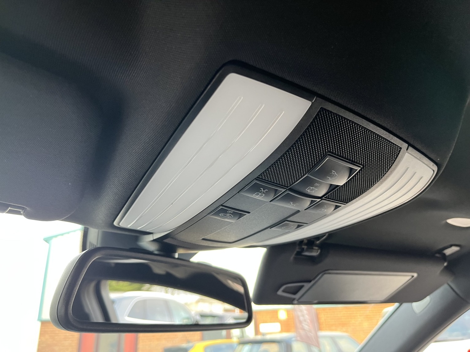 Used Mercedes-Benz E Class 2014 for sale - 76699223: Photo 36