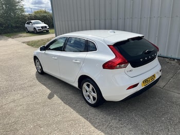 Used Volvo V40 2012 for sale - 79720969: Photo