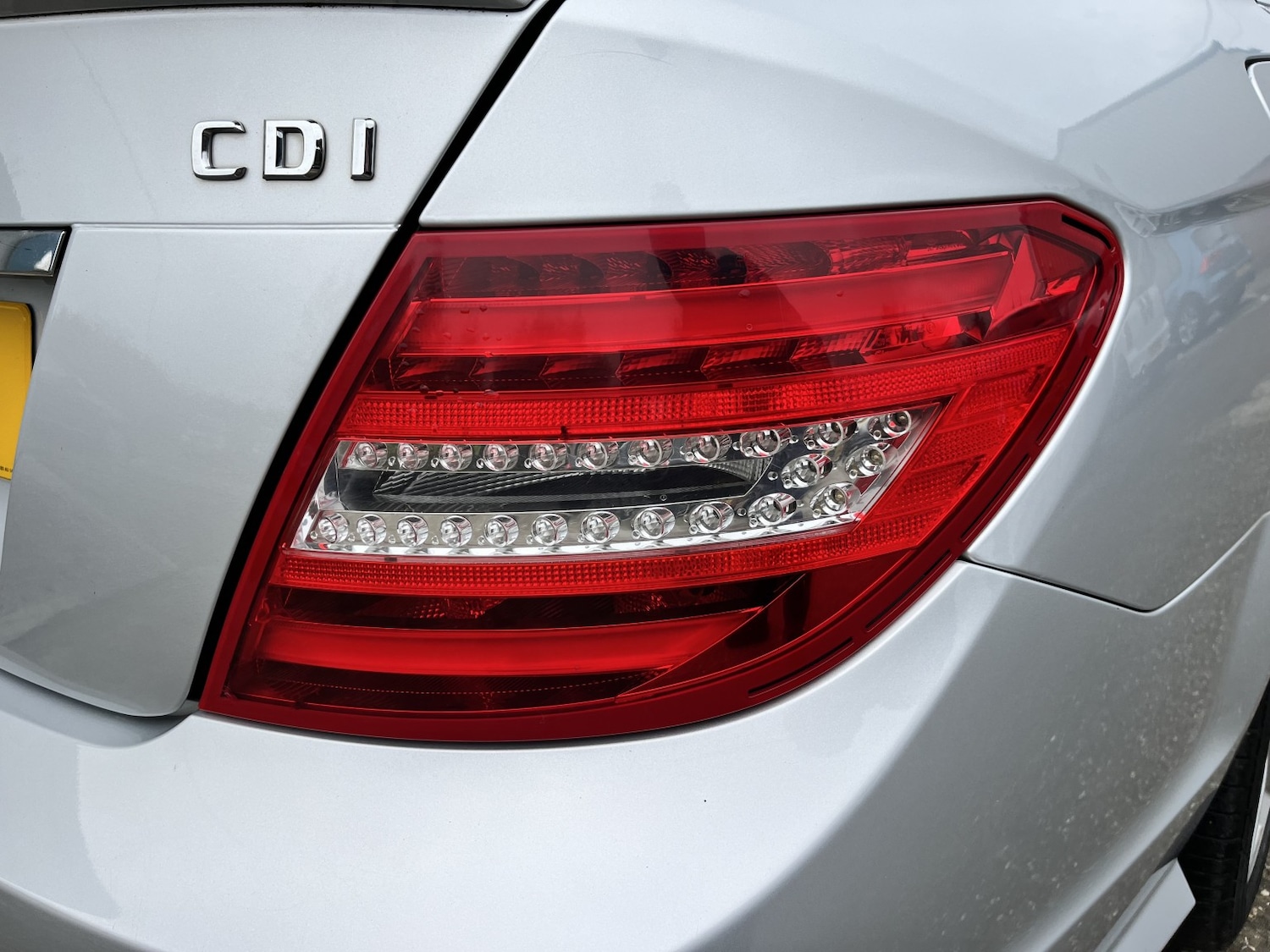 Used Mercedes-Benz C Class 2014 for sale - 76407538: Photo 12