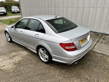 Used Mercedes-Benz C Class 2014 for sale - 76407538: Photo