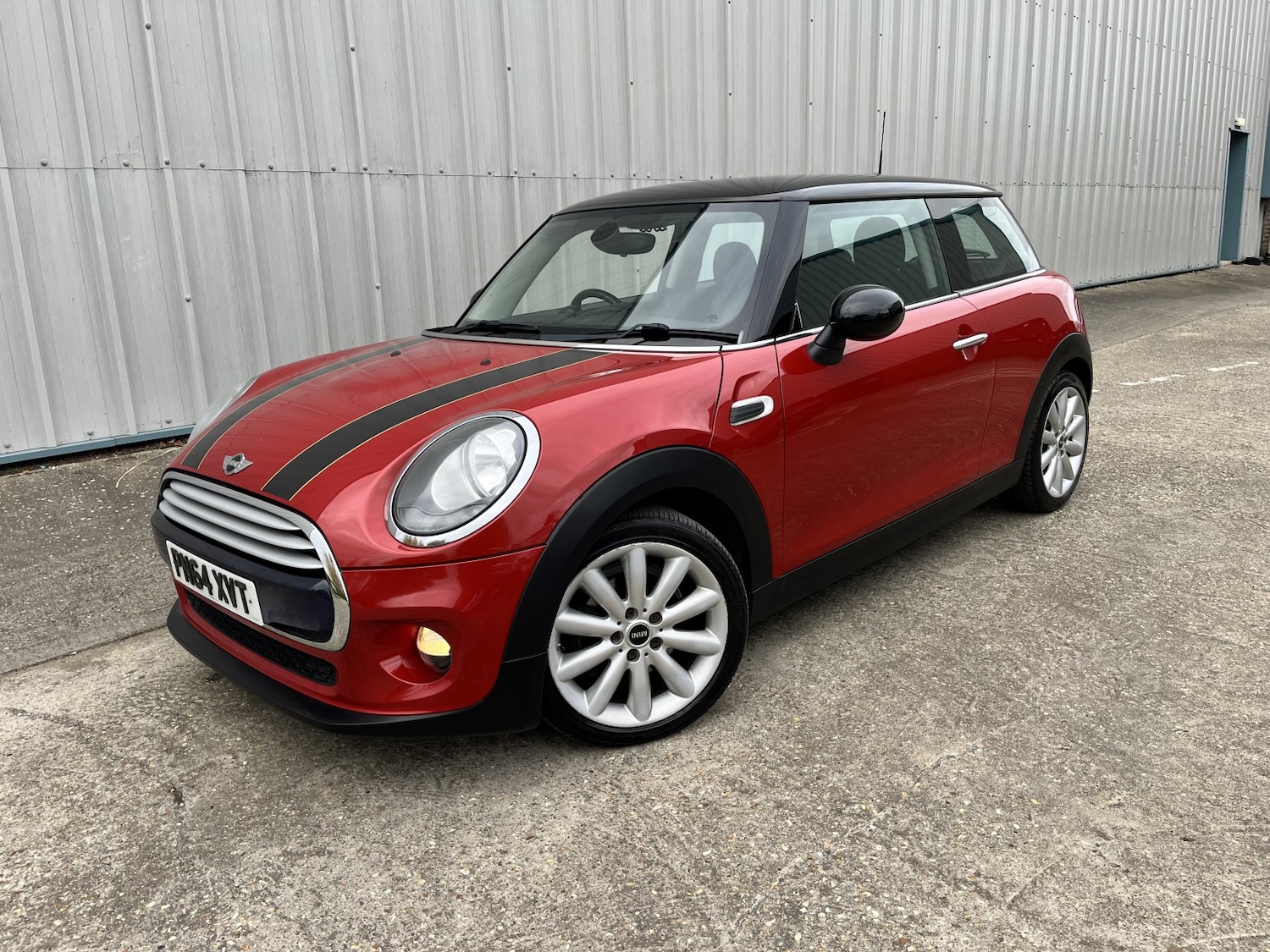 Used MINI Hatch 2014 for sale - 76439971: Photo 1