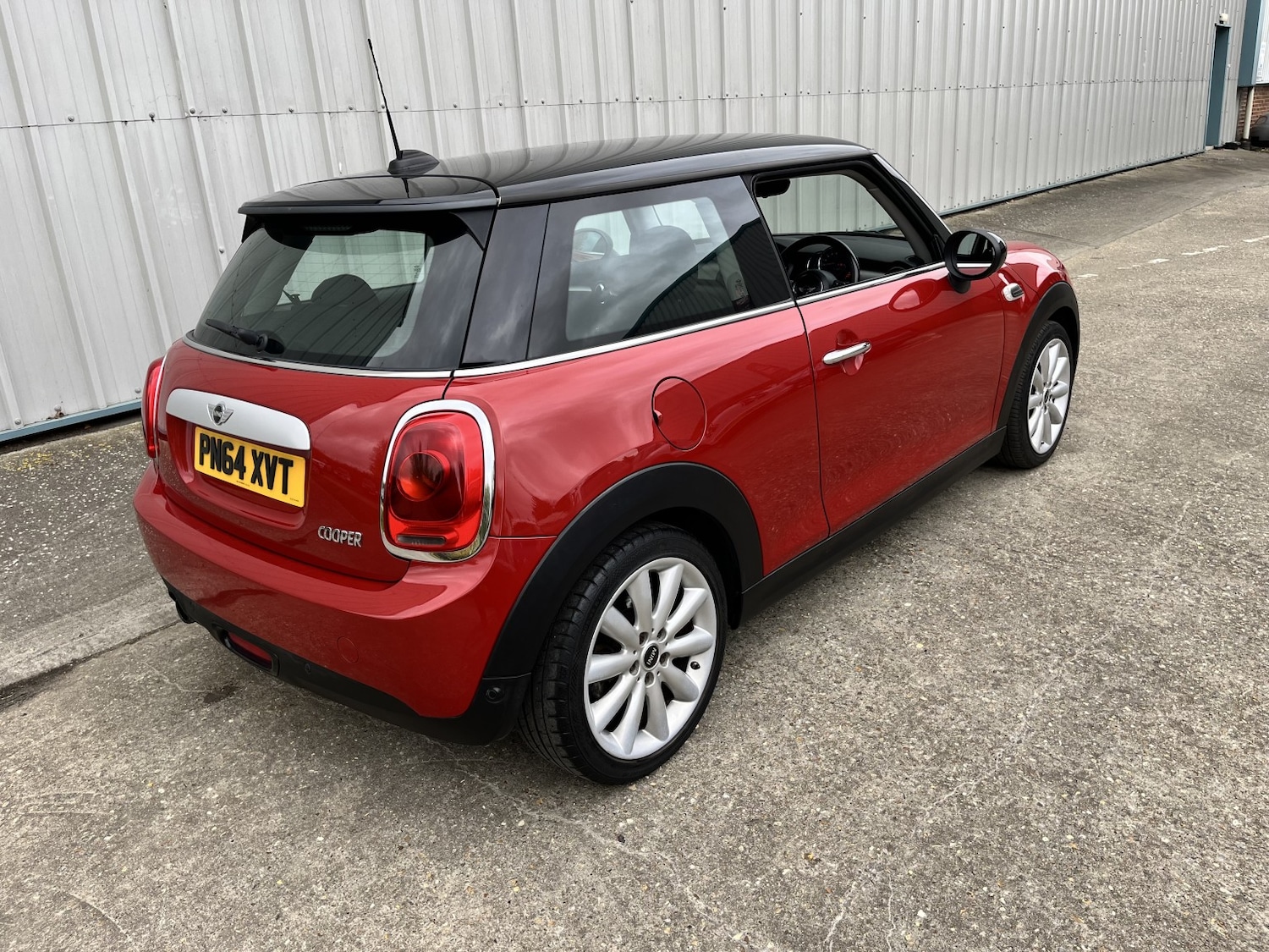 Used MINI Hatch 2014 for sale - 76439971: Photo 5