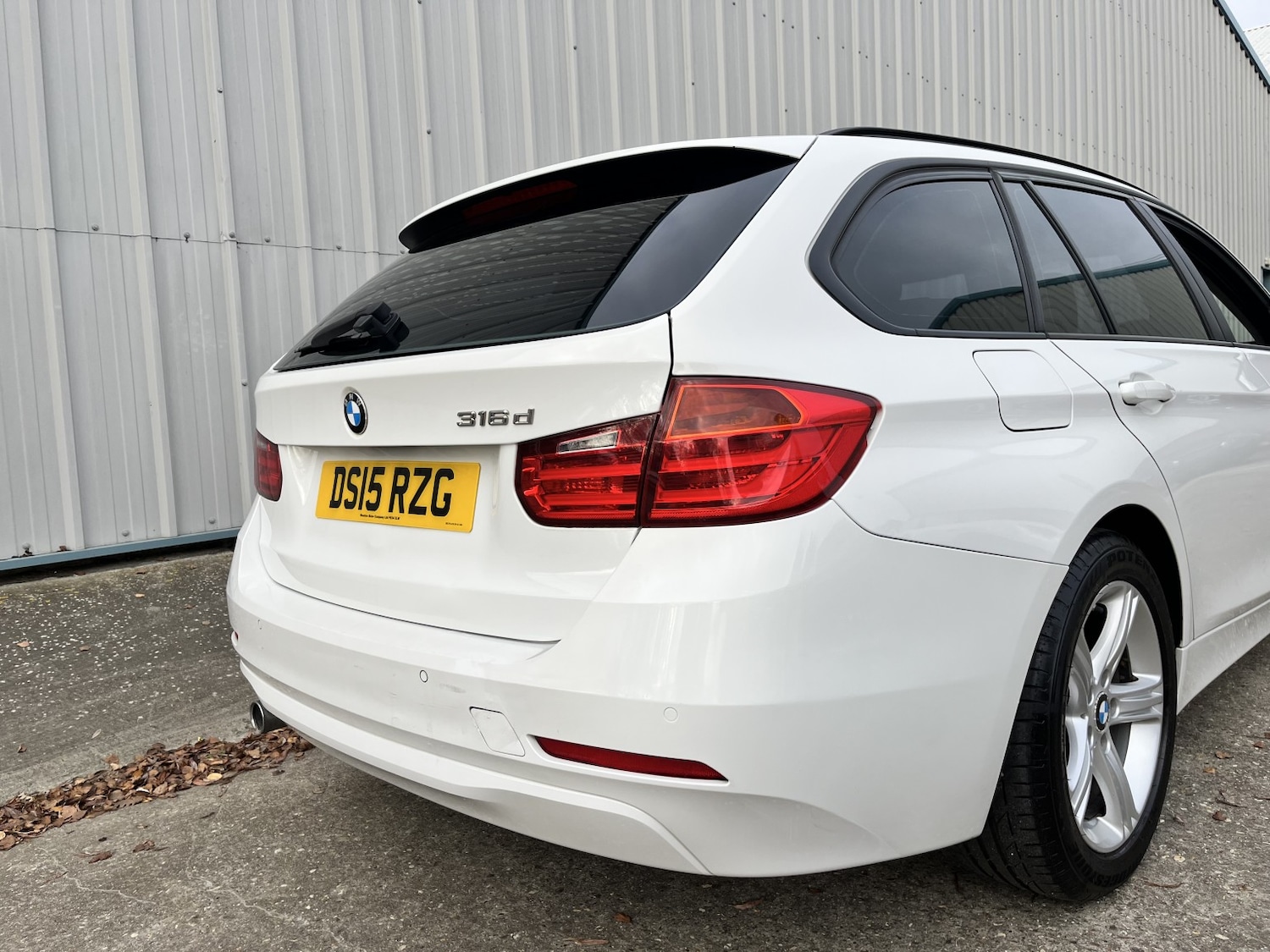 Used BMW 3 Series 2015 for sale - 76631504: Photo 10