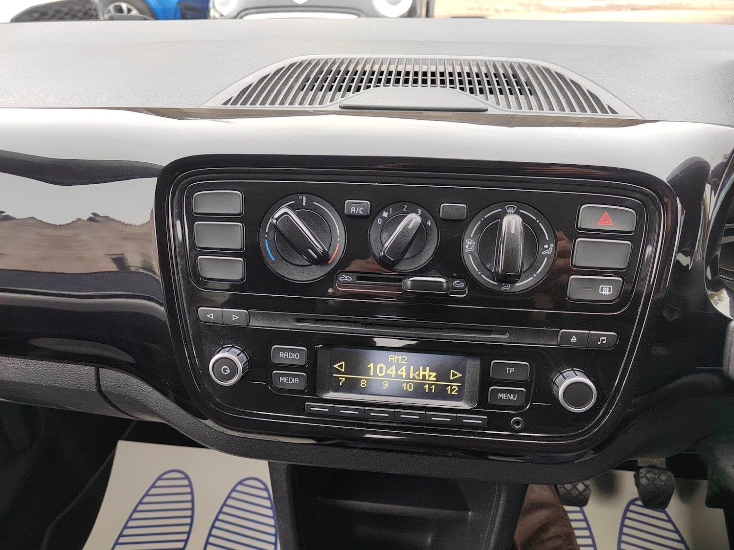 Used Volkswagen up! 2016 for sale - 76413408: Photo 16