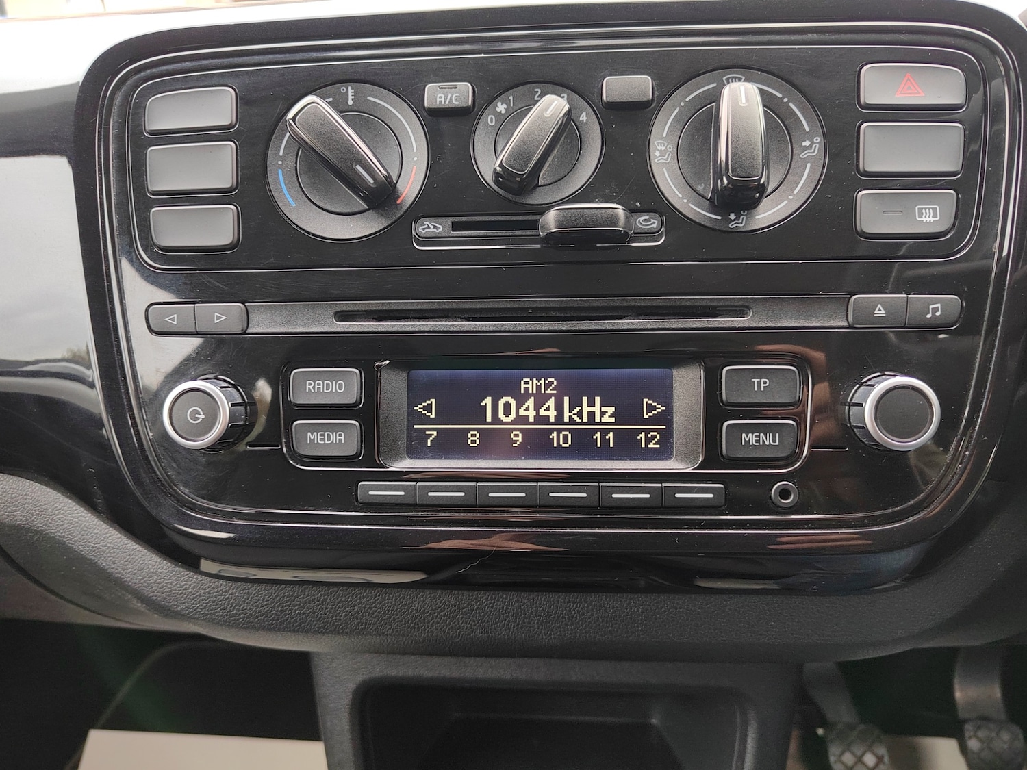 Used Volkswagen up! 2016 for sale - 76413408: Photo 17