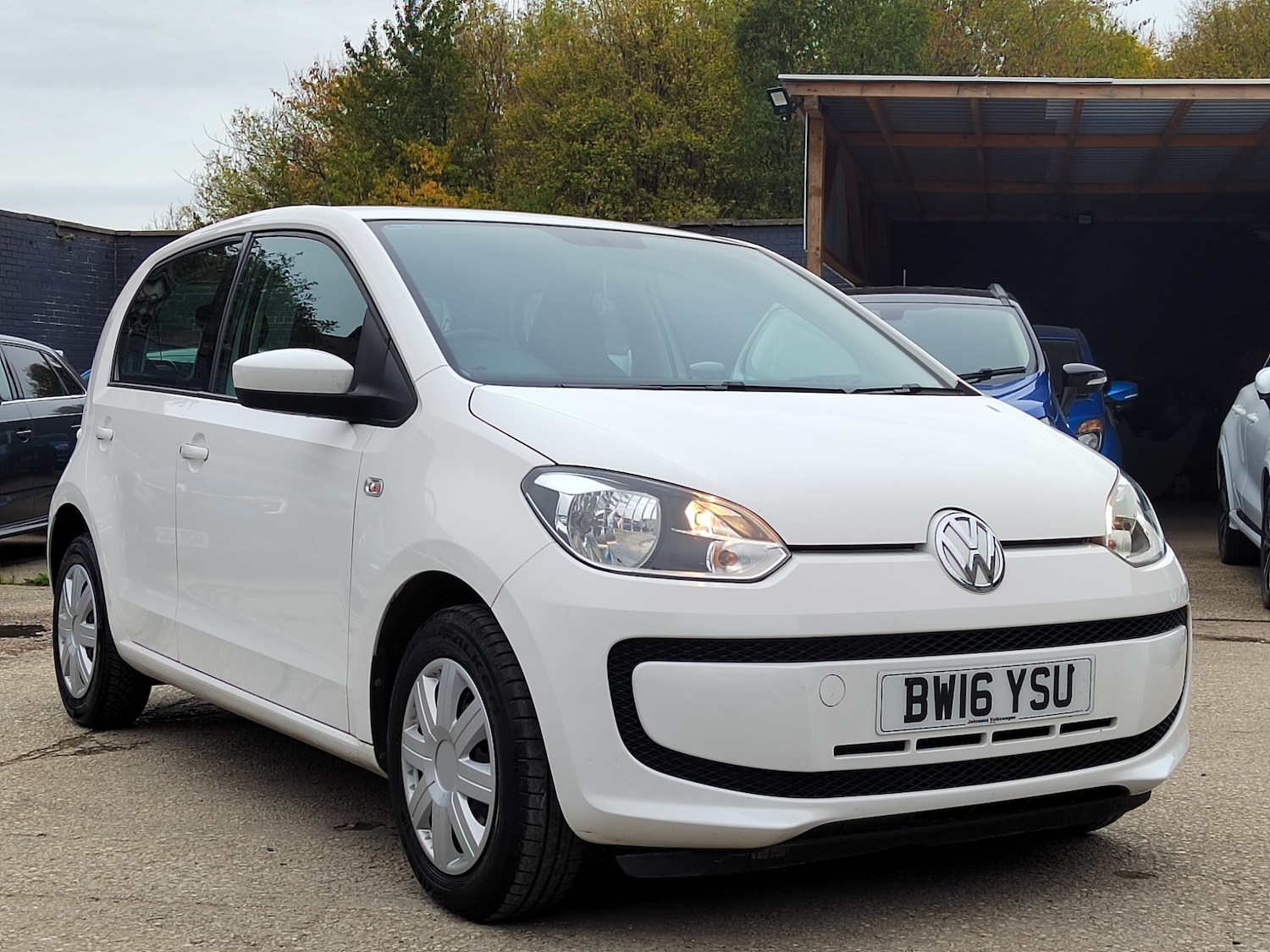 Used Volkswagen up! 2016 for sale - 76413408: Photo 2