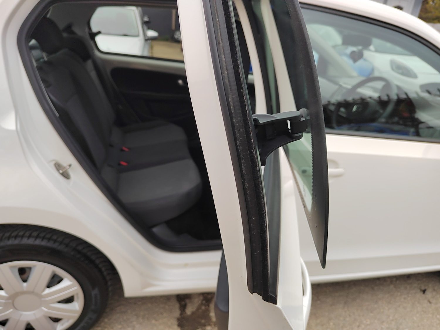 Used Volkswagen up! 2016 for sale - 76413408: Photo 30