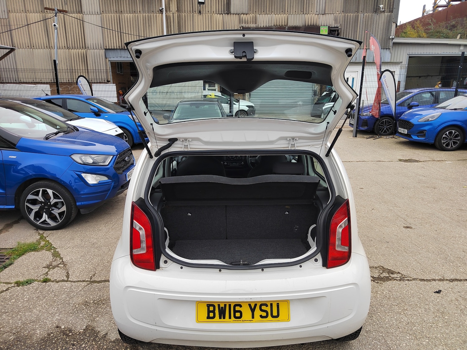 Used Volkswagen up! 2016 for sale - 76413408: Photo 36