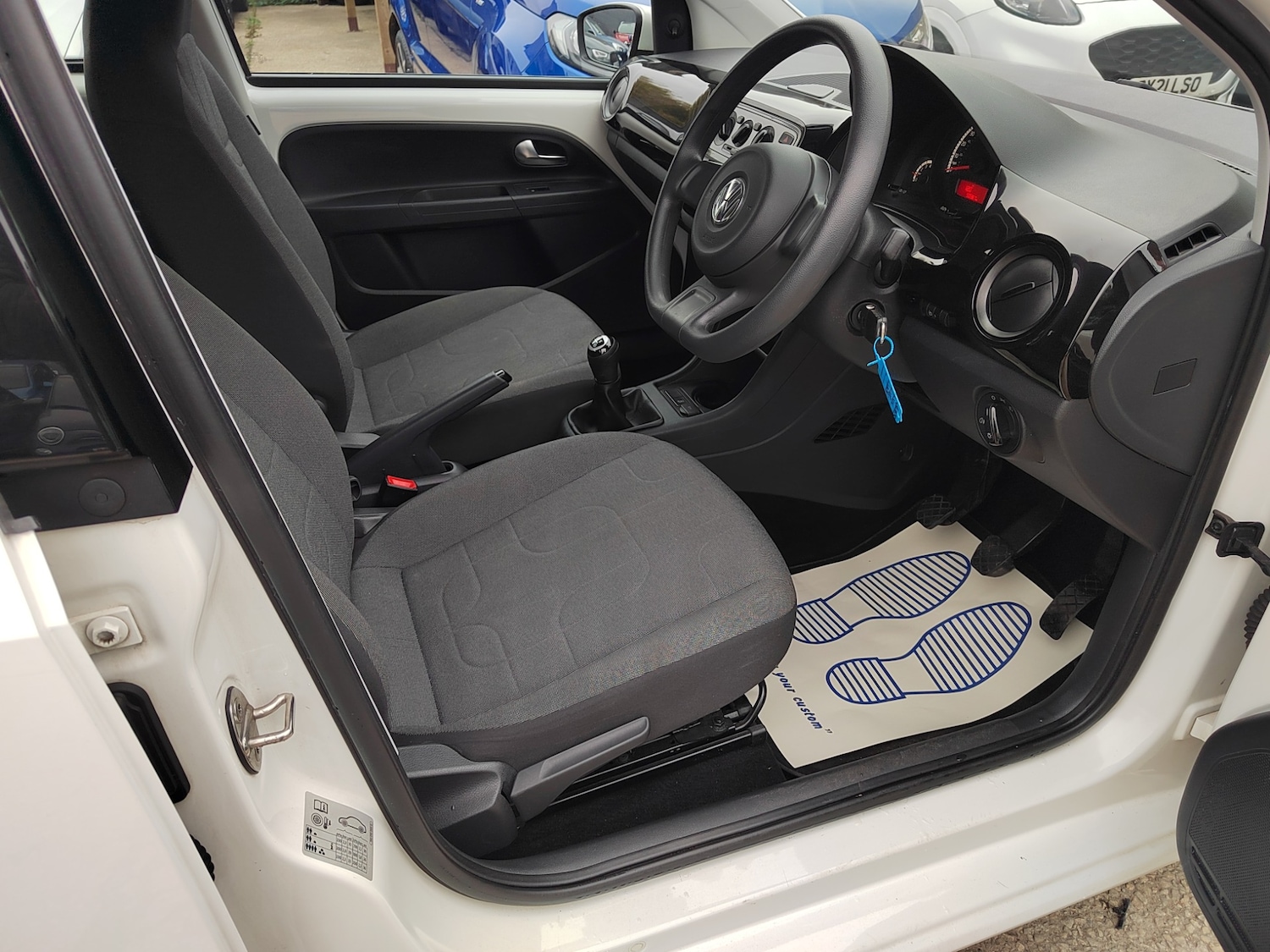 Used Volkswagen up! 2016 for sale - 76413408: Photo 9