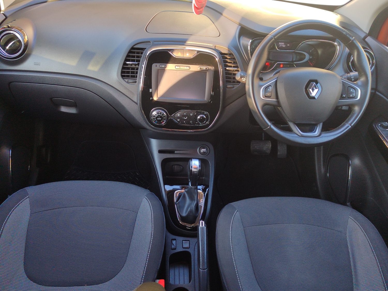 Used Renault Captur 2016 for sale - 77053400: Photo 14