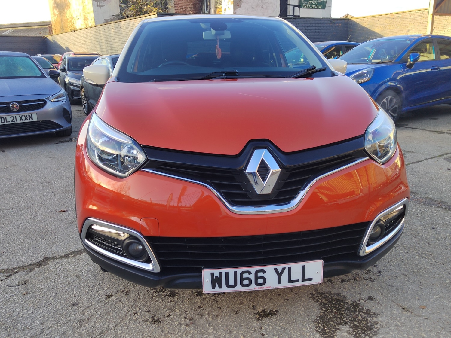 Used Renault Captur 2016 for sale - 77053400: Photo 2