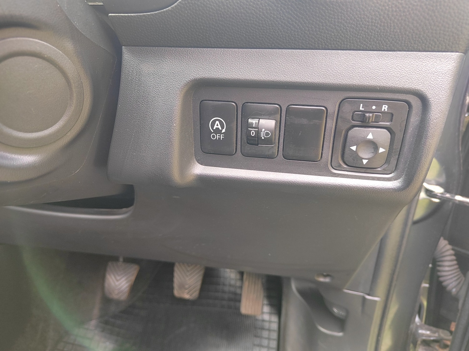Vehicle 28