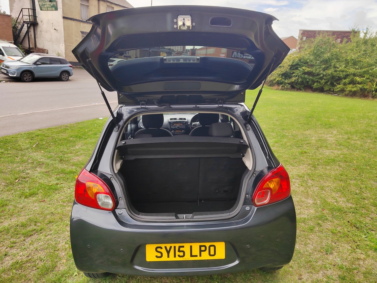 Vehicle 29