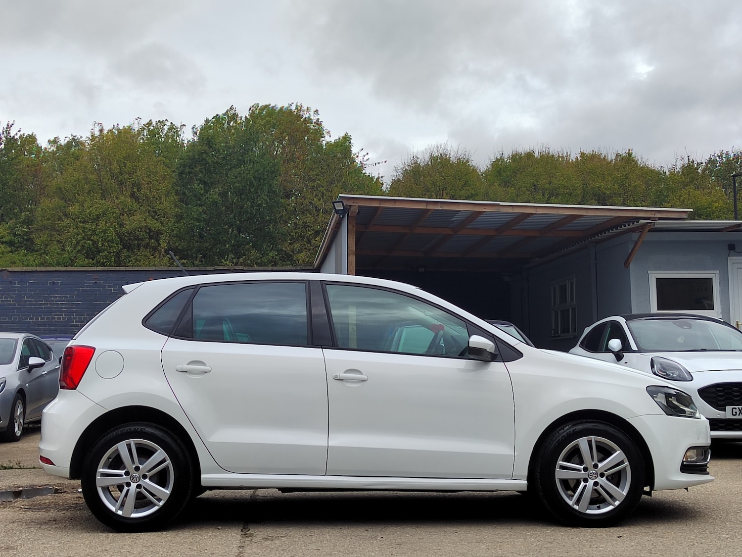 Used Volkswagen Polo 2017 for sale - 76194386: Photo 5