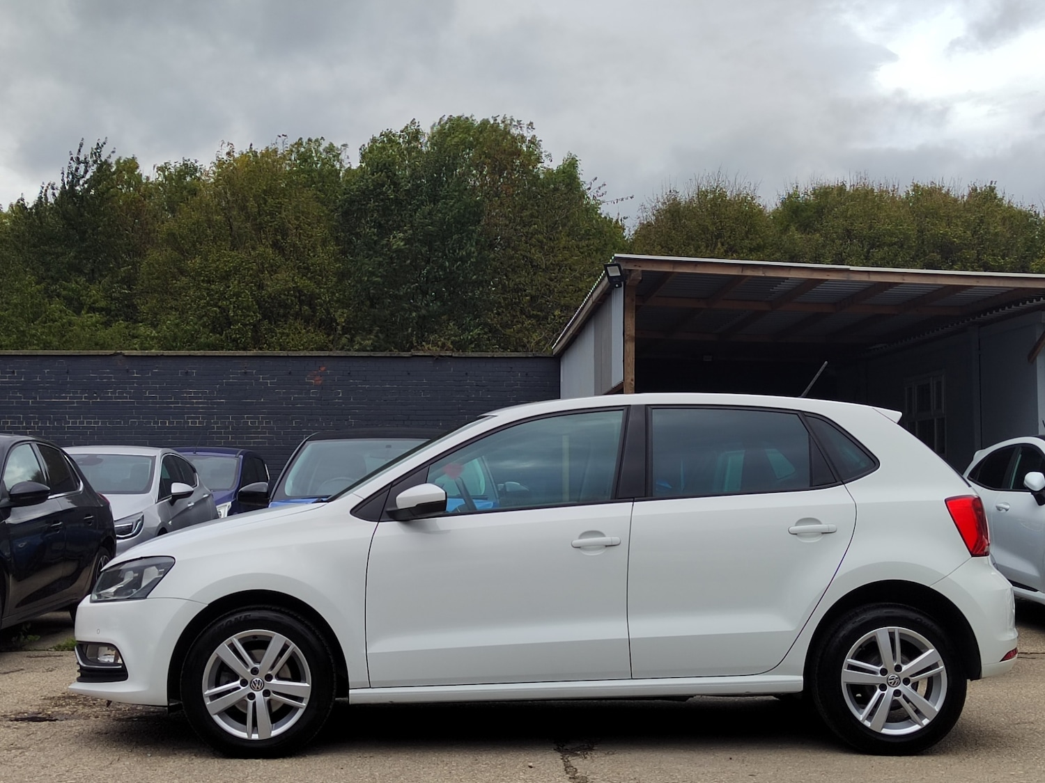 Used Volkswagen Polo 2017 for sale - 76194386: Photo 6