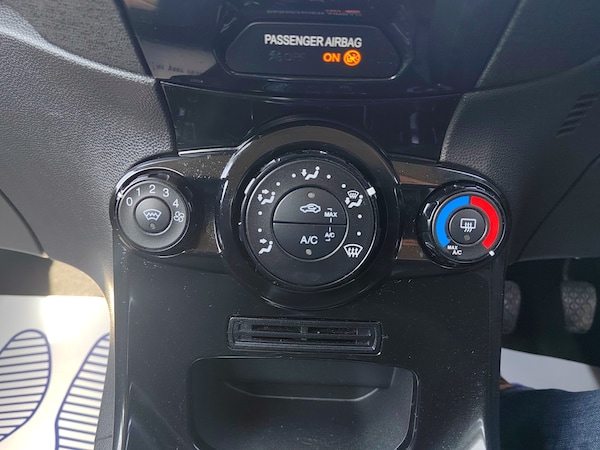 Used Ford Fiesta 2015 for sale - 74072575: Photo 17