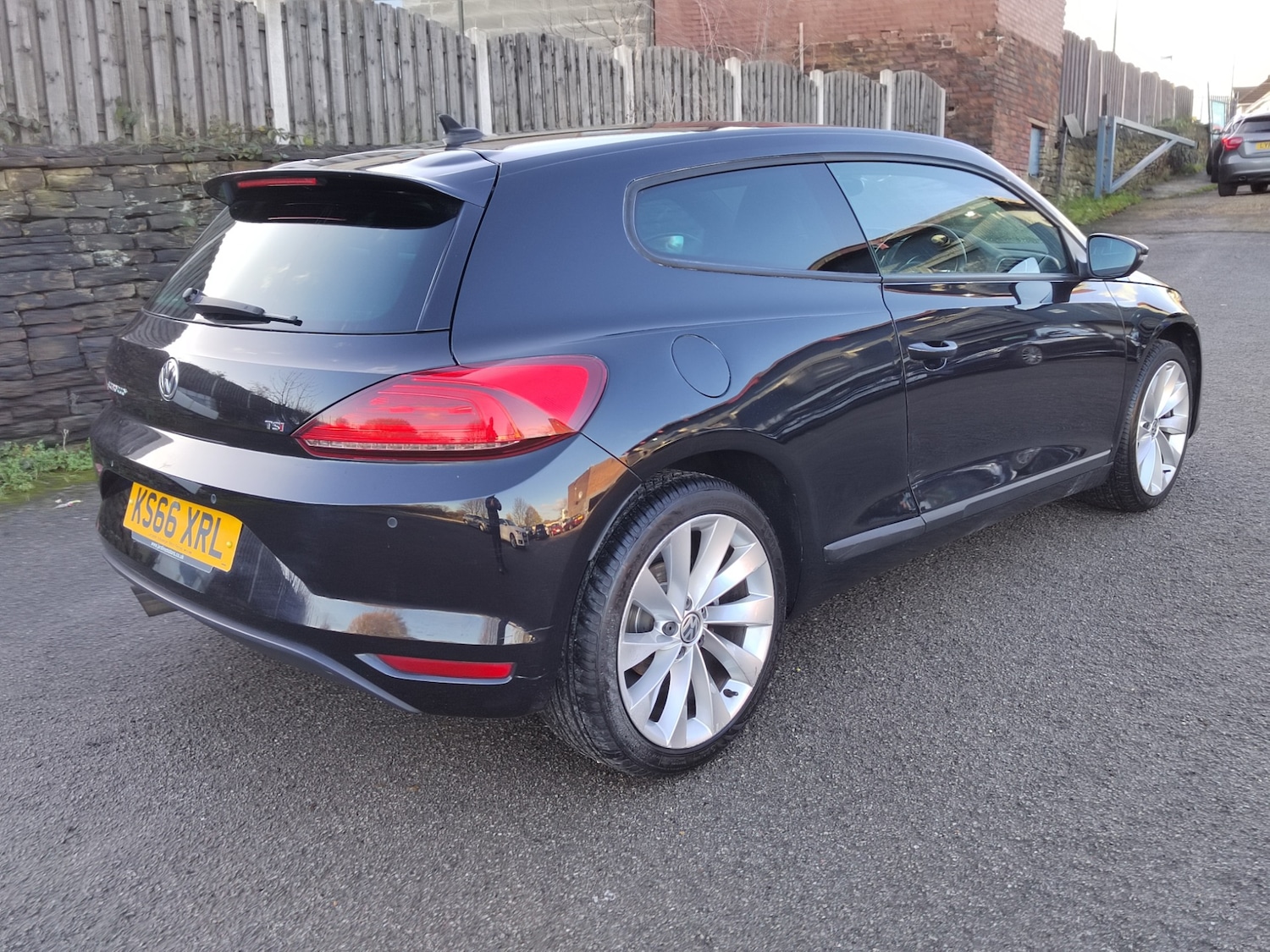 Used Volkswagen Scirocco 2016 for sale - 76780450: Photo 5