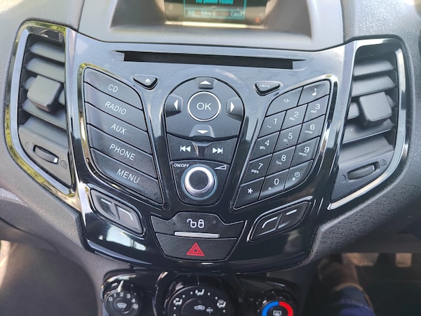 Used Ford Fiesta 2015 for sale - 71673079: Photo 15