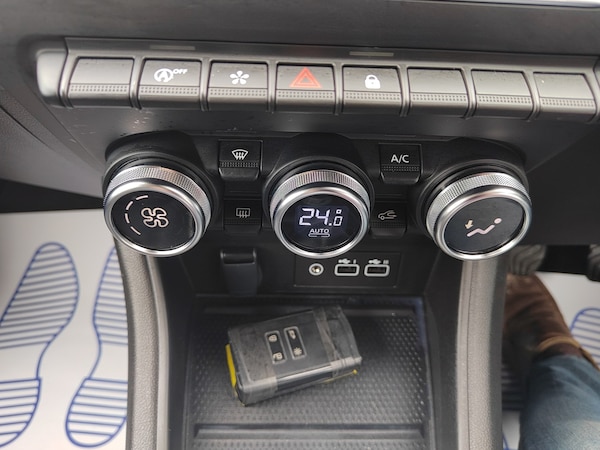 Used Renault Captur 2024 for sale - 74832492: Photo 21