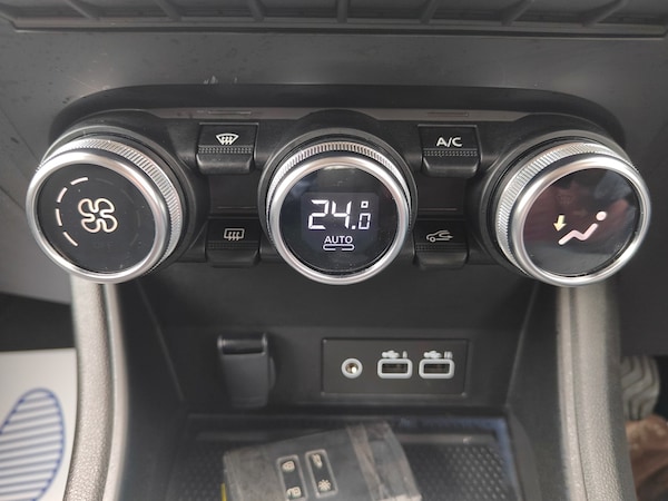 Used Renault Captur 2024 for sale - 74832492: Photo 22