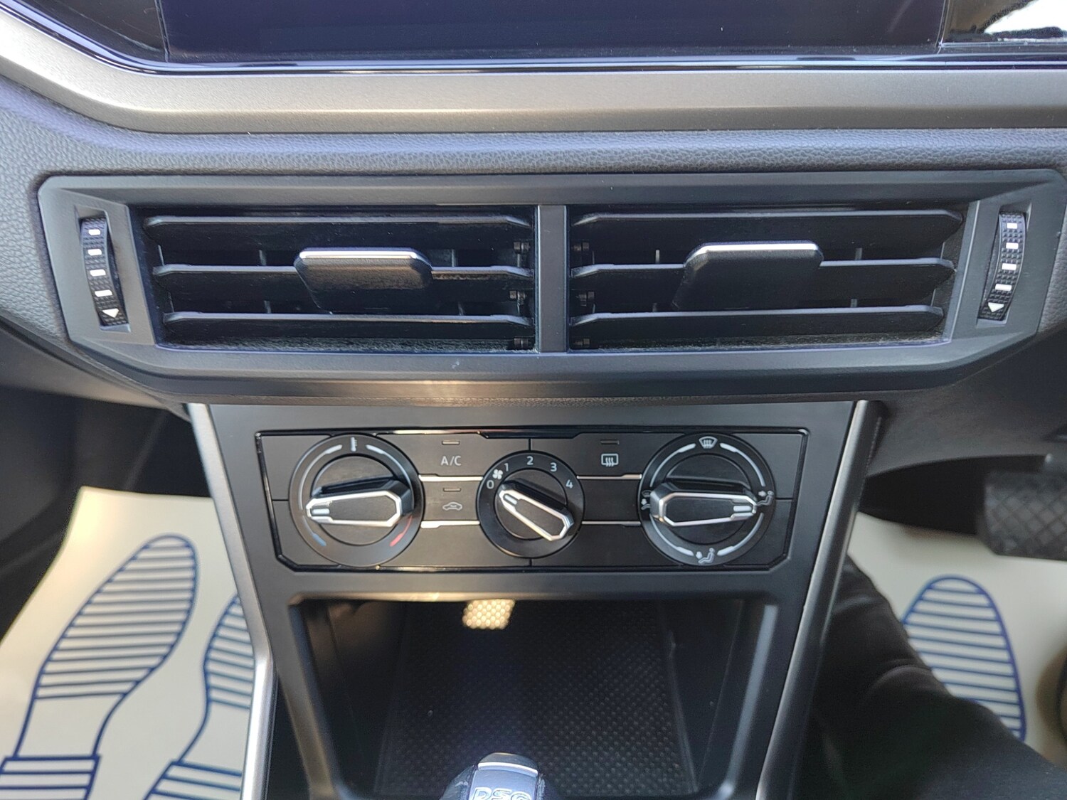 Used Volkswagen Polo 2018 for sale - 77745935: Photo 22