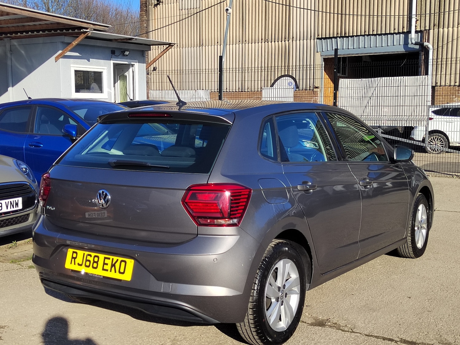 Used Volkswagen Polo 2018 for sale - 77745935: Photo 3