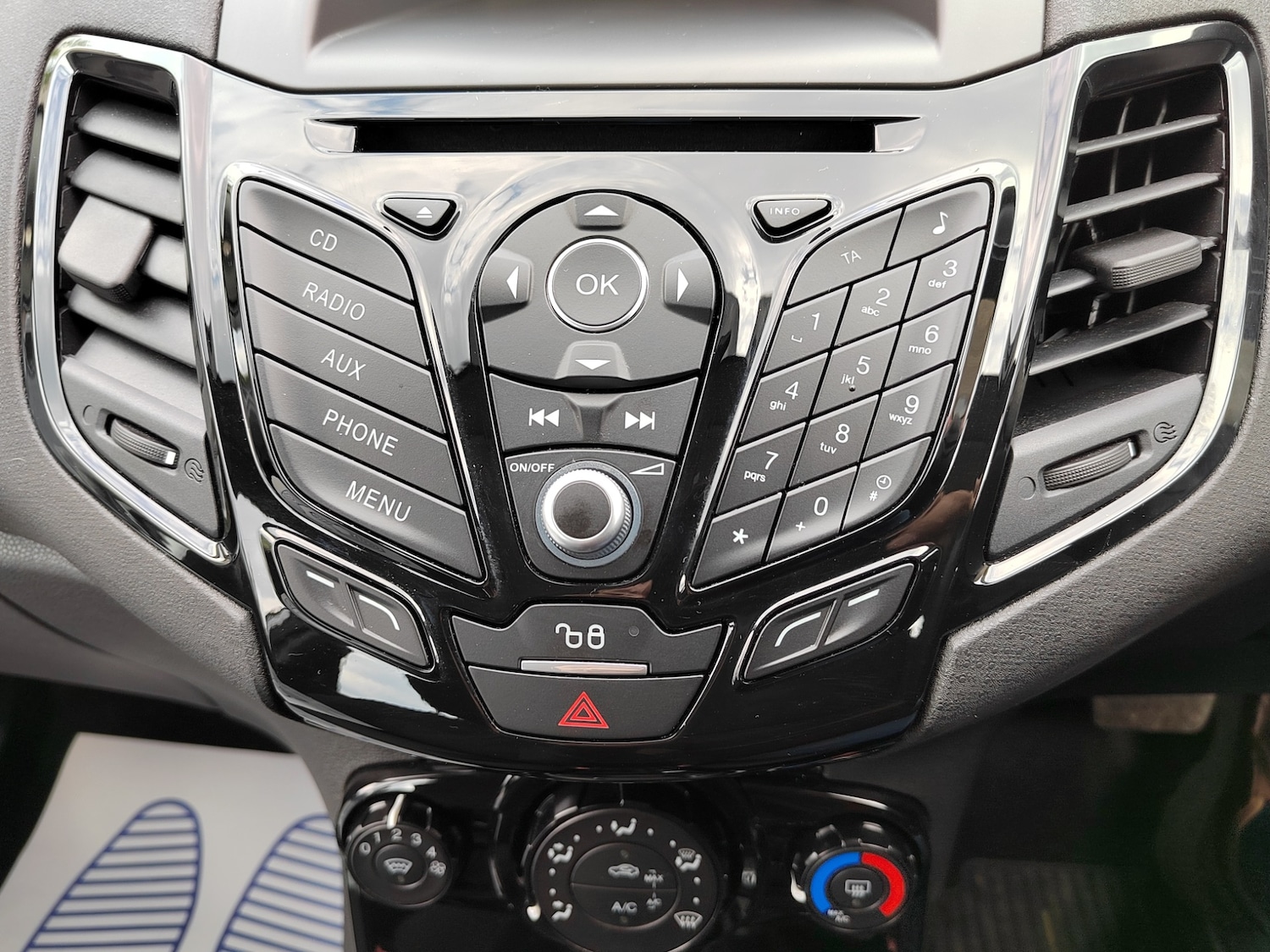 Used Ford Fiesta 2016 for sale - 77530399: Photo 16