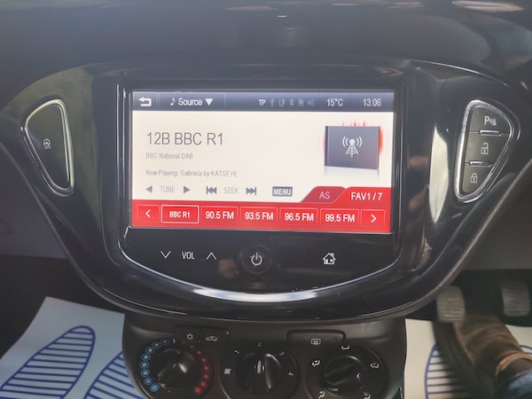 Used Vauxhall ADAM 2015 for sale - 76065349: Photo 16