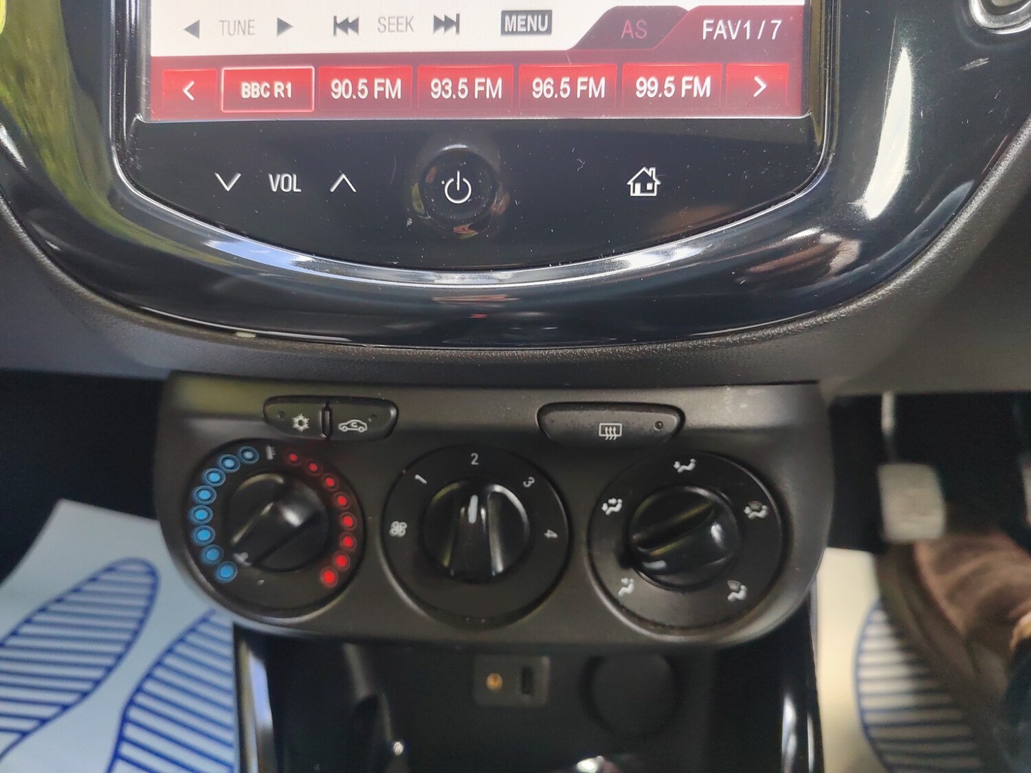 Used Vauxhall ADAM 2015 for sale - 76065349: Photo 19