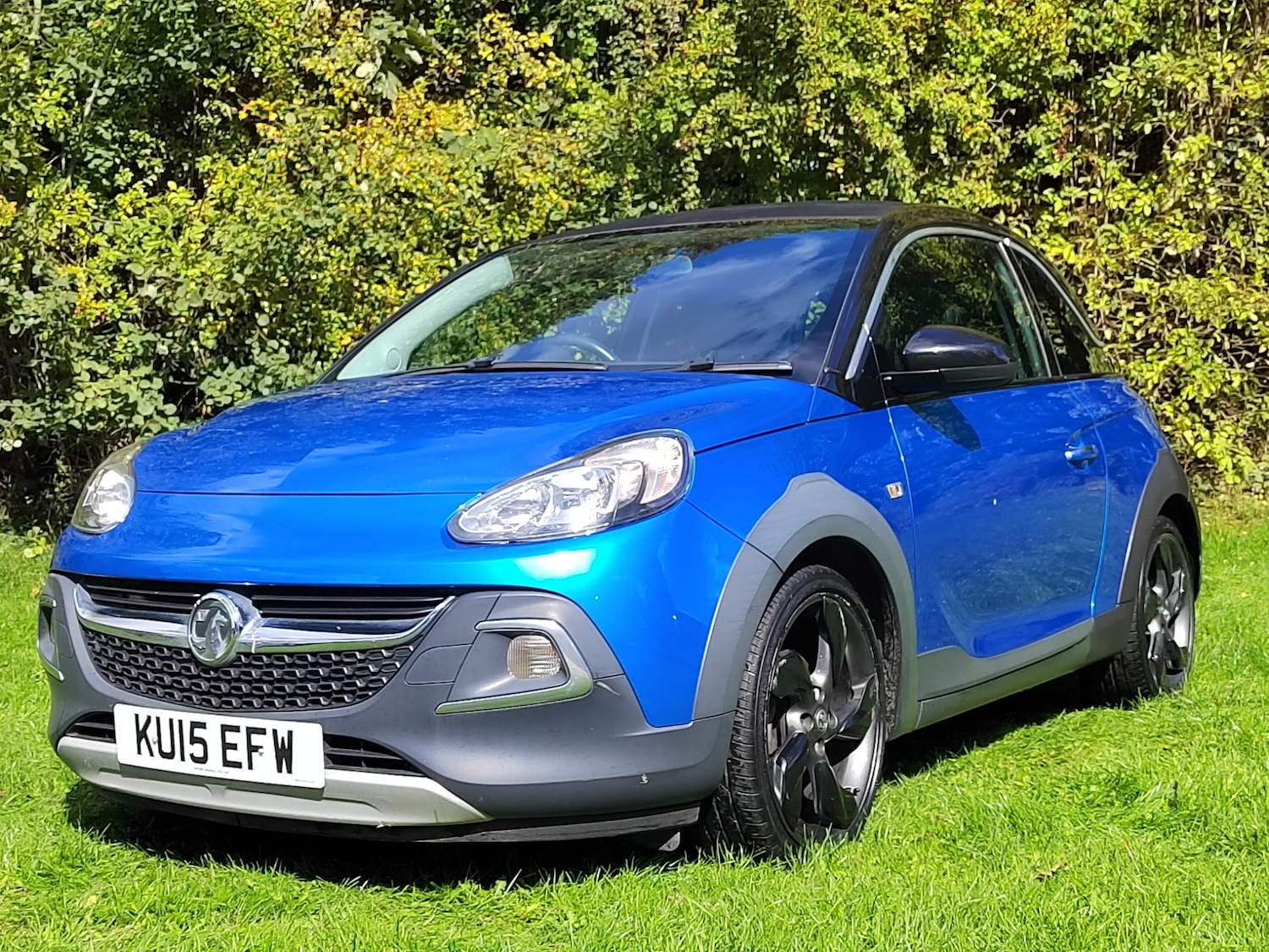 Used Vauxhall ADAM 2015 for sale - 76065349: Photo 2