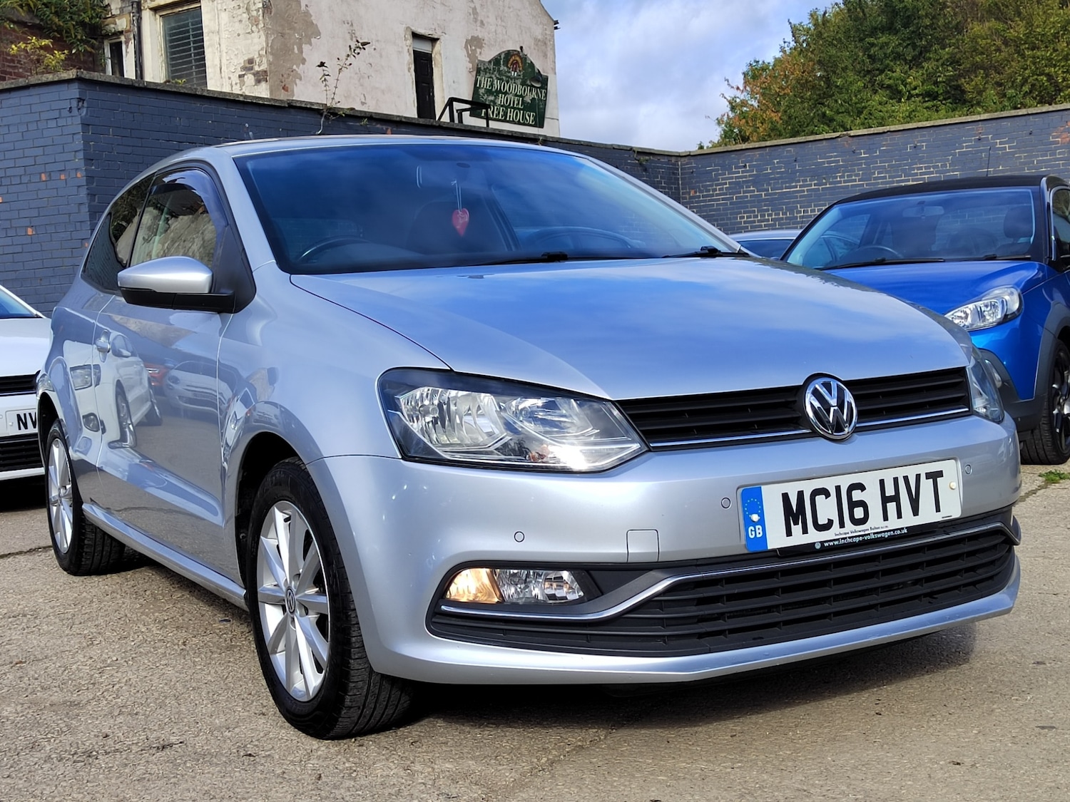 Used Volkswagen Polo 2016 for sale - 76392546: Photo 1