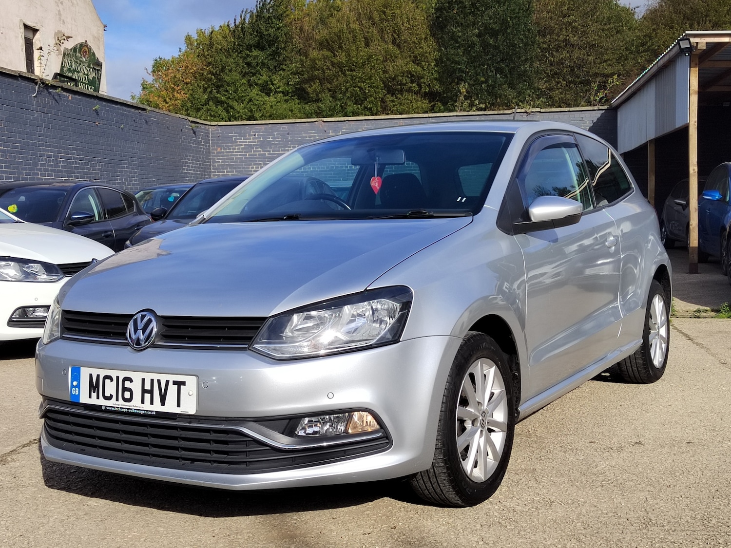 Used Volkswagen Polo 2016 for sale - 76392546: Photo 2