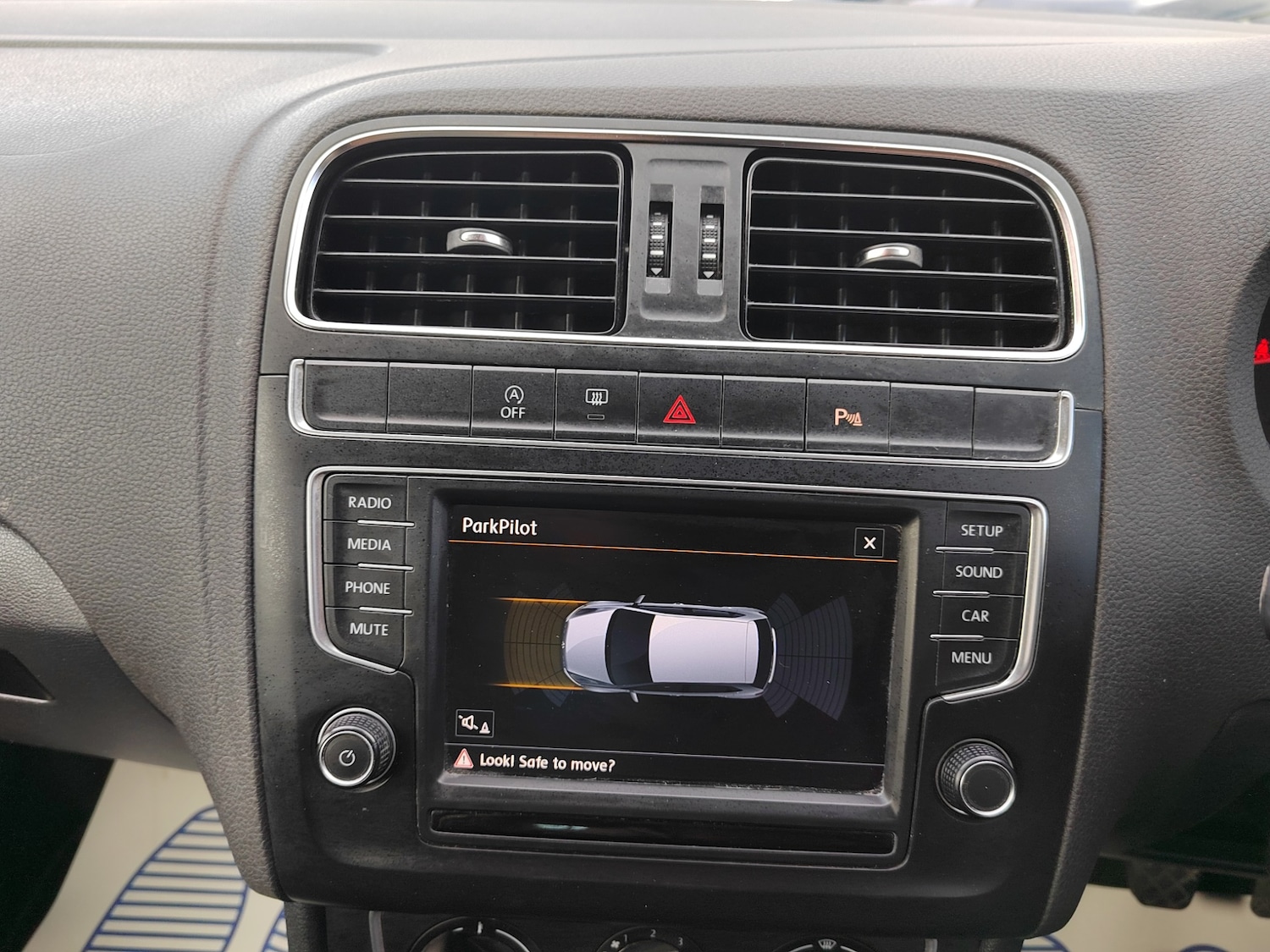 Used Volkswagen Polo 2016 for sale - 76392546: Photo 30