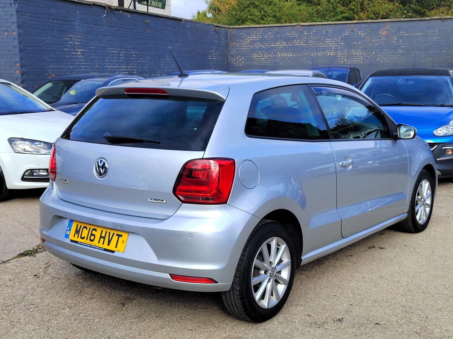 Used Volkswagen Polo 2016 for sale - 76392546: Photo 4