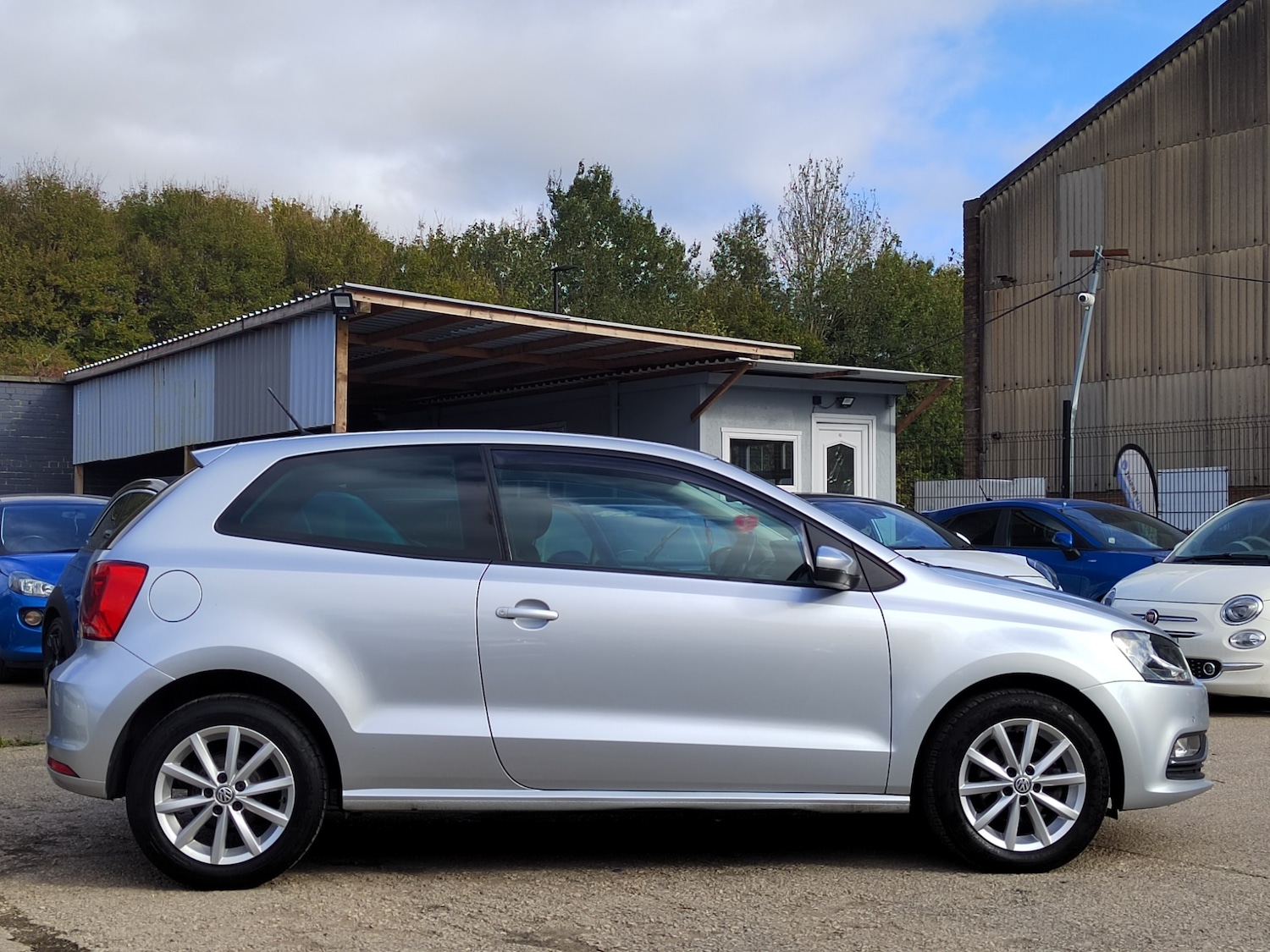 Used Volkswagen Polo 2016 for sale - 76392546: Photo 5