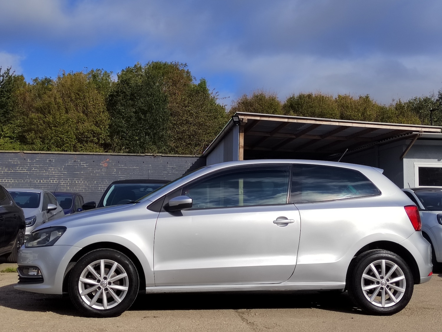 Used Volkswagen Polo 2016 for sale - 76392546: Photo 6