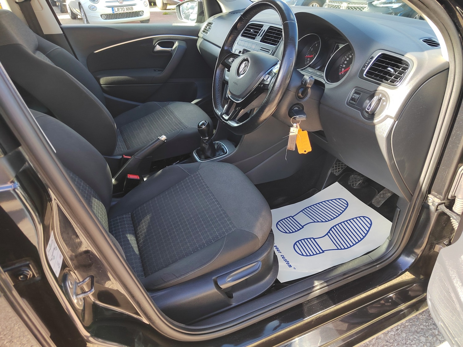 Used Volkswagen Polo 2015 for sale - 76182112: Photo 9